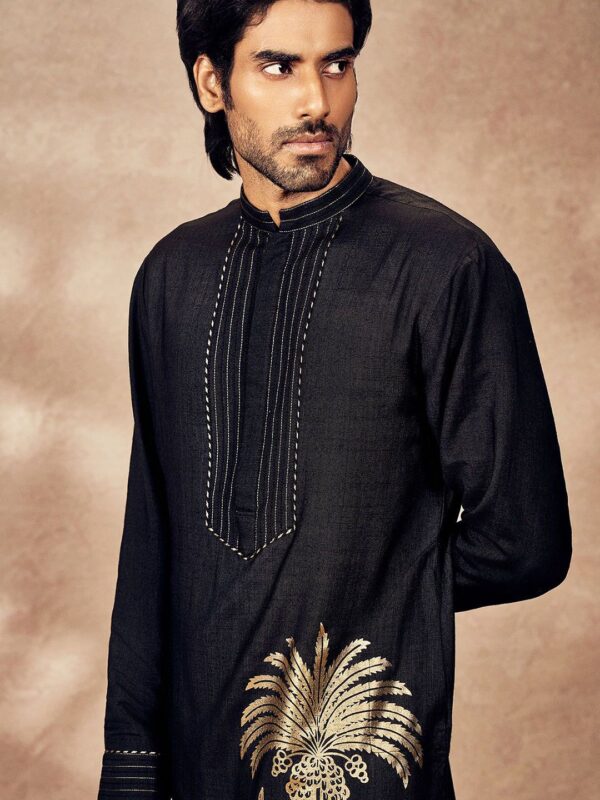 Floral Printed Mandarin Collar Thread Work Straight Kurta - Image 2