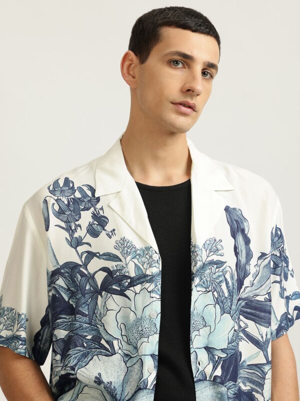 Men Cuban Collar Floral Printed Casual Shirt - Image 2