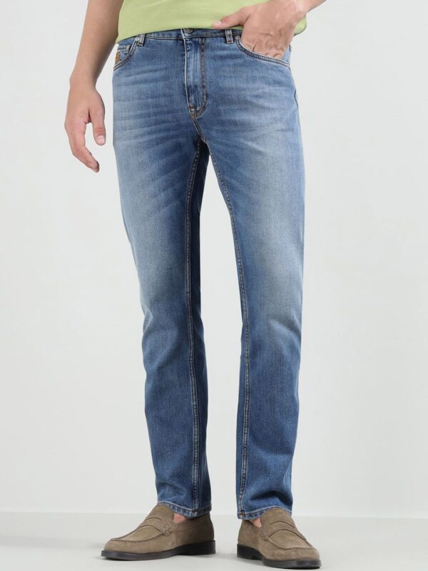 Men Slim Fit Mid-Rise Heavy Fade Jeans