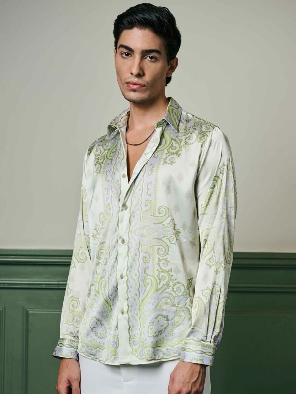 Men Floral Opaque Printed Casual Shirt - Image 2