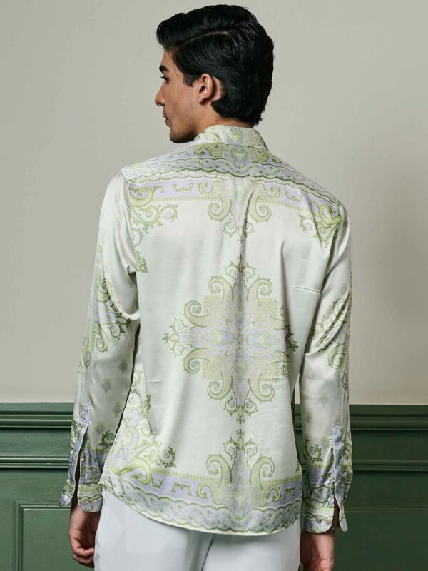 Men Floral Opaque Printed Casual Shirt - Image 3