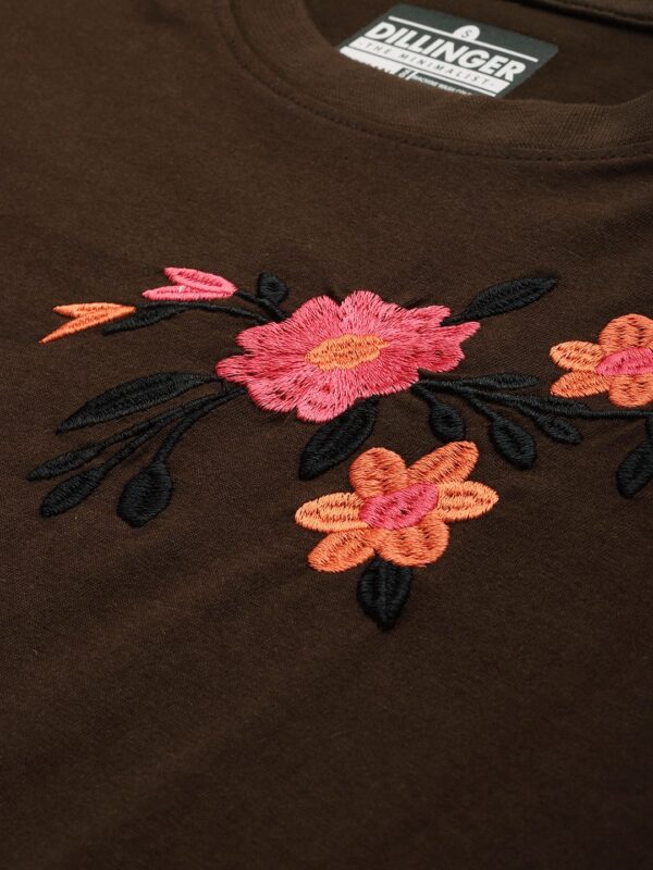 Women's Oversized Embroidery Tshirt - Image 3
