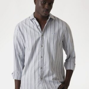 Men Vertical Striped Spread Collar Casual Shirt