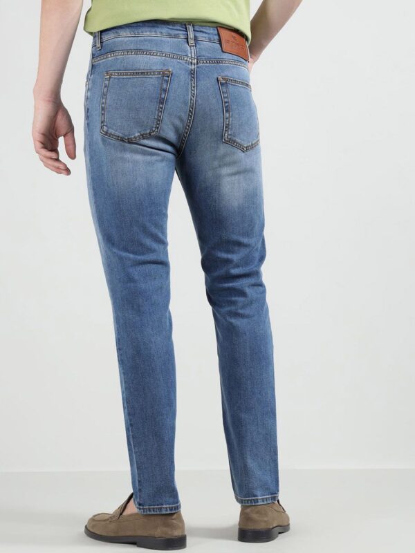 Men Slim Fit Mid-Rise Heavy Fade Jeans - Image 3